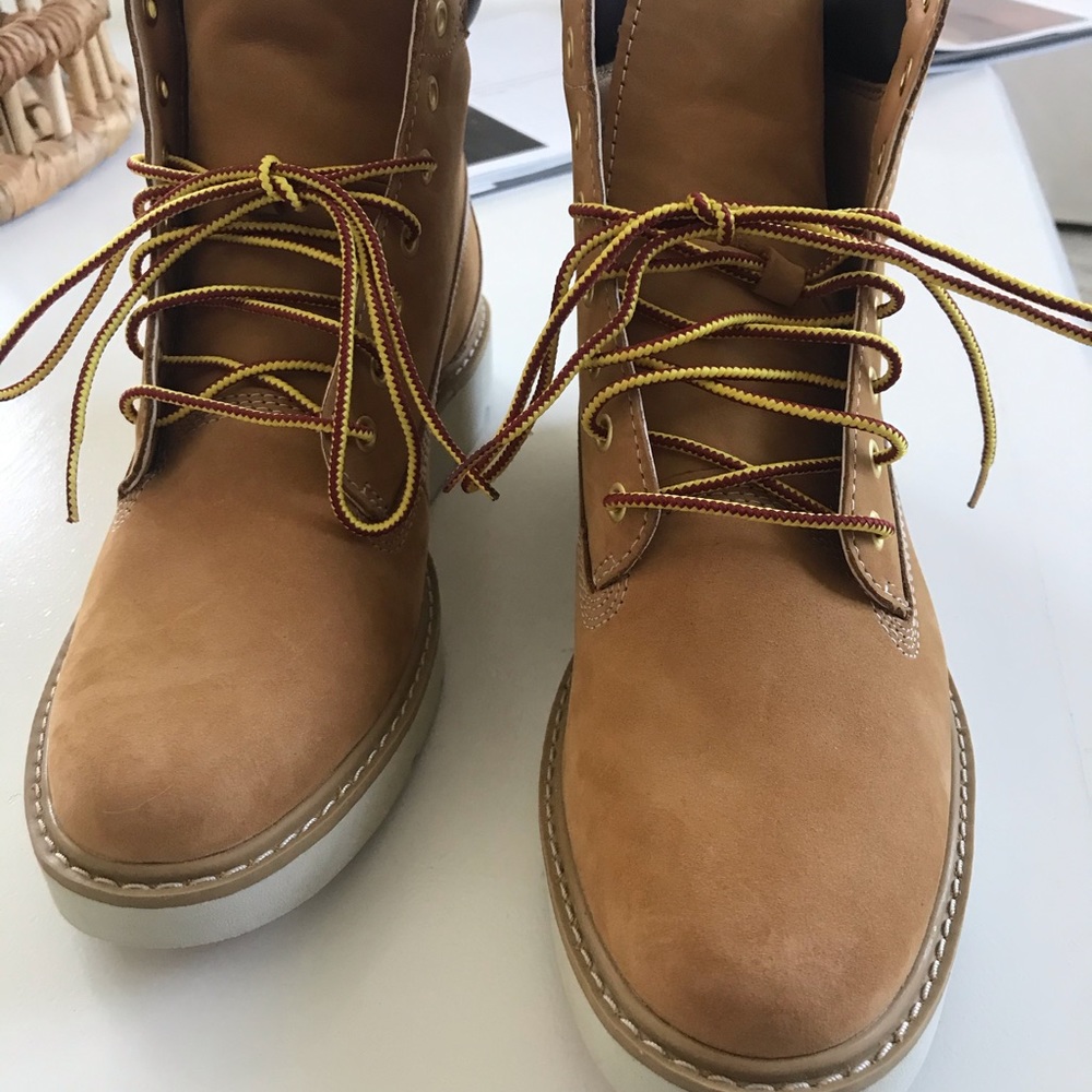 winter boots - Picture 3 of 6